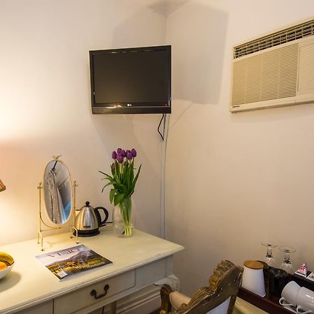 Albarosa Guest House สเตลเลนบอช ภายนอก รูปภาพ