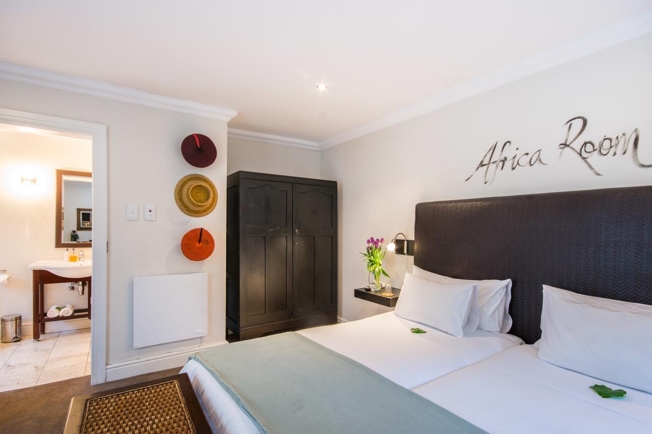 Albarosa Guest House สเตลเลนบอช ภายนอก รูปภาพ